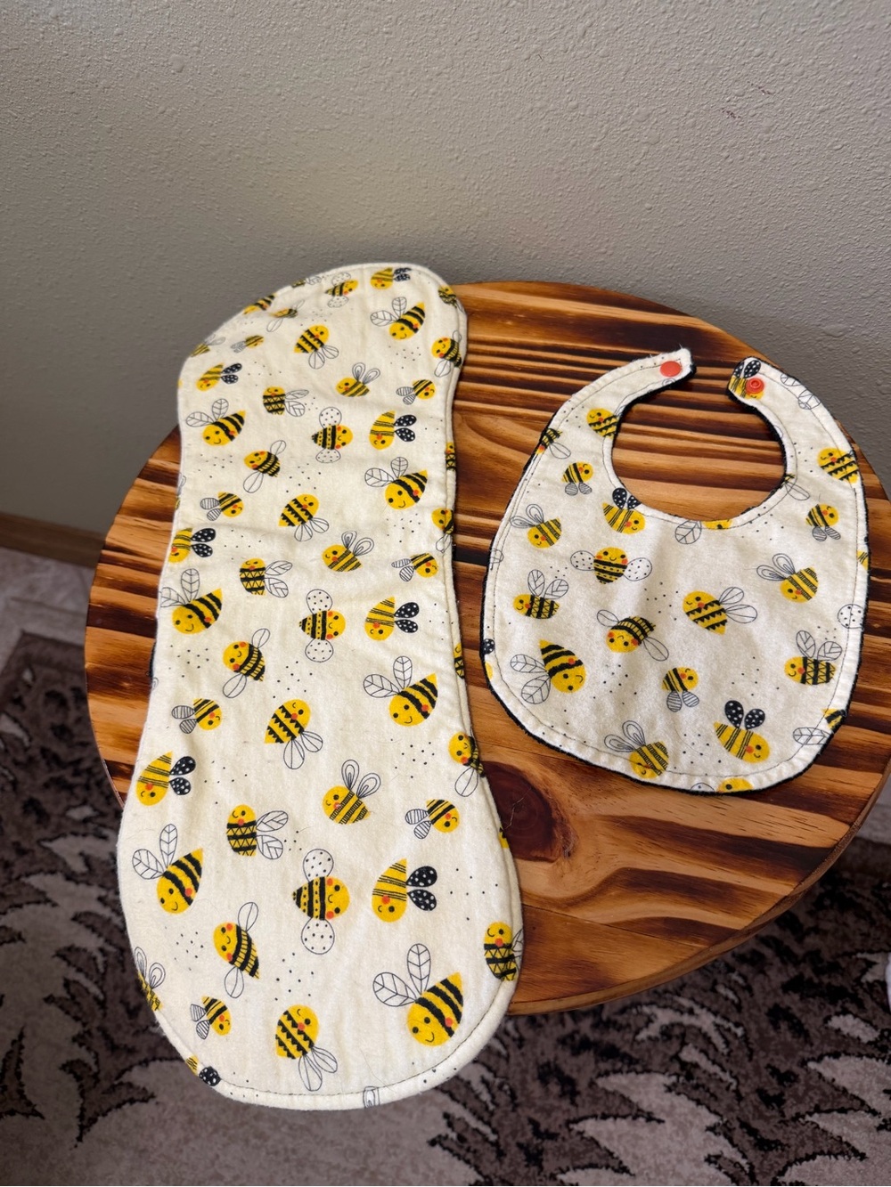 Handmade Baby Bib 4 Set - multiple Patterns - Picture 2 of 9